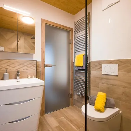 Narzenhof Wellness Chalets, Familien & Luxus Am Bauernhof Apartment