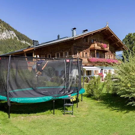 Narzenhof Wellness Chalets, Familien & Luxus Am Bauernhof Apartamento *