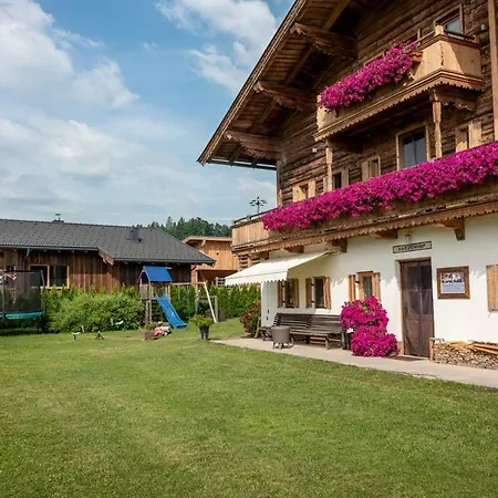 Narzenhof Wellness Chalets, Familien & Luxus Am Bauernhof Apartamento *
