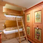 Narzenhof Wellness Chalets, Familien&luxus Am Bauernhof Apartment *