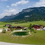 Narzenhof Wellness Chalets, Familien&luxus Am Bauernhof St. Johann in Tirol