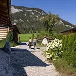 Narzenhof Wellness Chalets, Familien & Luxus Am Bauernhof *