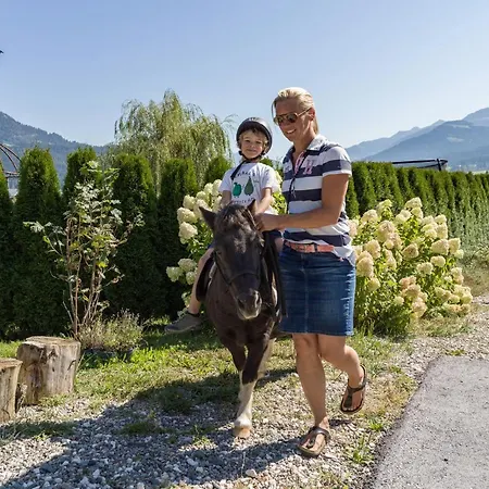 Narzenhof Wellness Chalets, Familien & Luxus Am Bauernhof Daire Sankt Johann in Tirol